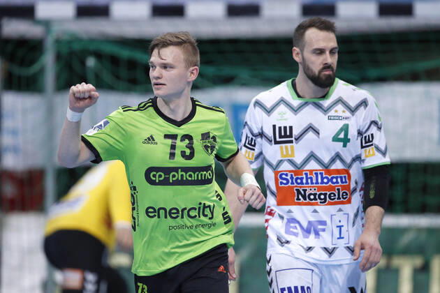 08 03 2020, TUI Arena, Hanover, League game, 1 Bundesliga, TSV Hanover Burgdorf vs Frisch Auf Goeppingen, in the picture Timo Kastening 73, Han Burgdorf cheers, Tim Kneule 4, Goeppingen is disappointed TSV Hanover Burgdorf vs Frisch Auf Goeppingen
