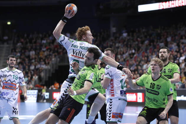 08 03 2020, TUI Arena, Hanover, league match, 1 Bundesliga, TSV Hanover Burgdorf vs Frisch Auf Goeppingen, in the picture Nicolai Theilinger 3, Goeppingen faces Christian Ugalde Garcia 23, Han Burgdorf by TSV Hanover Burgdorf vs Frisch Auf Goeppingen