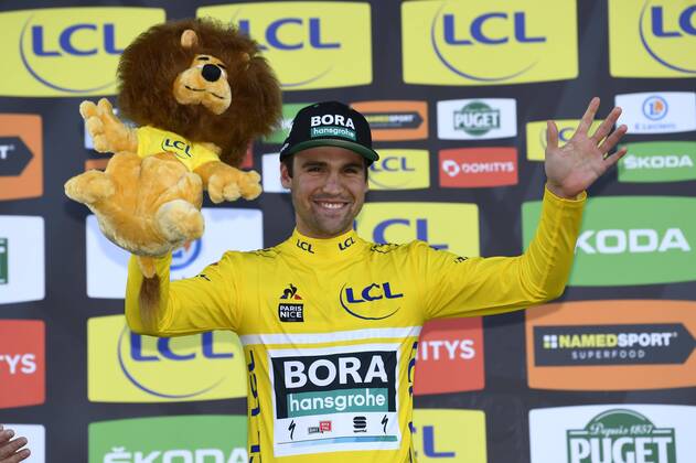 Bilder des Jahres 2020, Sport 03 März Sport Themen der Woche KW11 Sport Bilder des Tages CHALETTE-SUR-LOING, FRANCE - MARCH 9 : SCHACHMANN Maximilian (GER) of BORA - HANSGROHE pictured with the yellow jersey during the podium ceremony after stage 2 of the 78th edition of the Paris - Nice cycling race, a stage of 166,5km with start in Chevreuse and finish in Chalette-sur-Loing on March 09, 2020 in Chalette-Sur-Loing, France, 9 03 2020 CYCLISME : Paris Nice - Etape 2 - Chevreuse and finish in Chalette-sur-Loing - 09 03 2020 PhotoNews Panoramic 