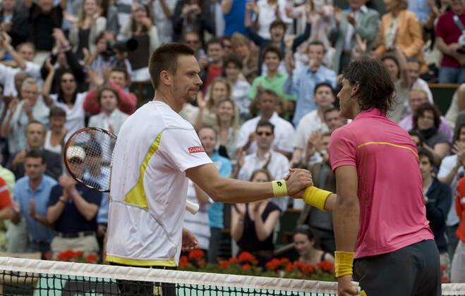 090531 Tennis, French Open Robin Soderling of Sweden celebrates after a 4th round match against Rafael Nadal of Spain in the French Open on May 31, 2009 in Paris, France BILDBYRAN,  Copyright: ARNExFORSELL BB090531AF030