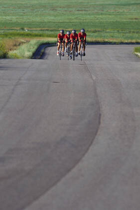 Cycling Road cycling, Rad, Radsport, Strasse team in action. ,model released, Symbolfoto Copyright: xDUOMO PCNx CY0403 106130