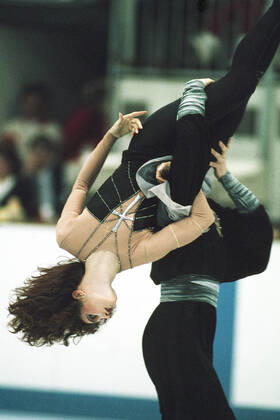 Marina Vladimirovna Klimova born 28 07 1966 in Sverdlovsk is a former figure skater who, together with her partner and husband Sergei Ponomarenko, competed in ice dance from 1983 for the Soviet Union and the United Team. They became 4x European Champion 3x World Champion 1984 Olympic bronze medallist 1988 Olympic silver medallist 1992 in Albertville Photo Olympic Champion