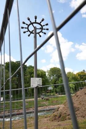 Construction site Eiskanal the area will be closed to passers-by for almost two years due to the reconstruction of the track for the canoe slalom WM 2022 Separation, fencing of the stele for the Olympic fire 1972