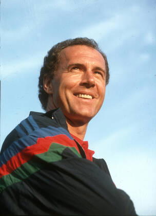 National Coach Franz Beckenbauer Germany 03 10 1989 laughs , Positive , optimistic Copyright for journalistic purposes only Only for editorial use HM