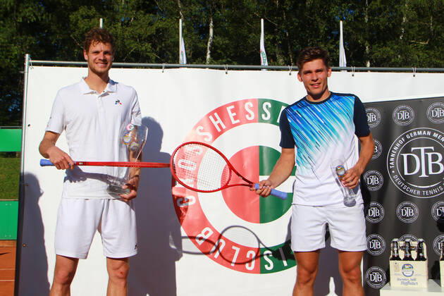Award ceremony, winner Yannick Hanfmann left and second place Daniel Masur right Tennis Munich Großhesselohe Tannenhof Resort German Mens Series 12 06 2020