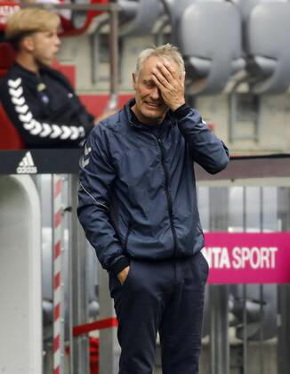 Football 1 Bundesliga FC BAYERN MUENCHEN SC FREIBURG Munich, Germany, 20 June 2020, , FC BAYERN MUENCHEN SC FREIBURG , 1 Bundesliga, Season 2019 2020, 33 Matchday, Photo Hans Rauchensteiner Pool Reprint fee required, Copyright by Foto RAUCHENSTEINER, Fachnerstrasse 9, 80686 Muenchen, Germany, Tel 0049 89 54763714, email rauchensteiner@online de, Stadtsparkasse München, , Important DFL REGULATIONS PROHIBIT ANY USE OF PHOTOGRAPHS as IMAGE SEQUENCES and or QUASI VIDEO National and international News Agencies OUT Editorial Use ONLY Munich Allianz Arena Bayern Germany Poolfoto Hans Rauchensteiner Foto Rauchensteiner Pool ,EDITORIAL USE ONLY