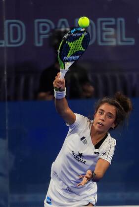 Spanish players Beatriz Gonzalez (c) and Marta Ortega (unseen) face Portuguese Sofia Araujo and Argentinian Maria Virginia Riera (unseen) during their World Padel Tour Madrid Open 2020 s women semi-final double match at Madrid Arena pavilion, in Madrid, Spain, 18 July 2020. Madrid Open 2020 !ACHTUNG: NUR REDAKTIONELLE NUTZUNG!  Copyright: xFernandoxAlvaradox GRAF864 20200718-637306671331654427