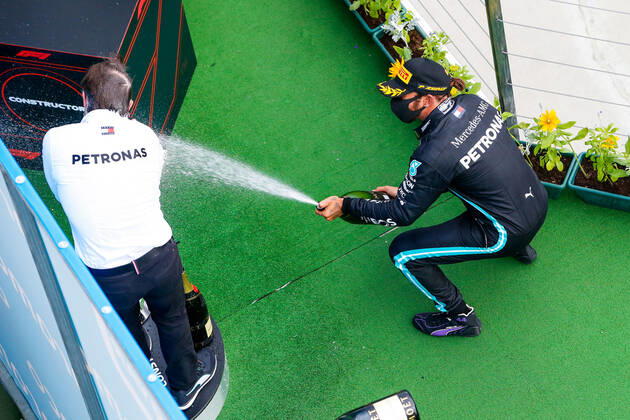 Motorsports: FIA Formula One World Championship, WM, Weltmeisterschaft 2020, Grand Prix of Hungary, Peter Bonnington (GBR, Mercedes-AMG Petronas Formula One Team), 44 Lewis Hamilton (GBR, Mercedes-AMG Petronas Formula One Team), Budapest Hungary
