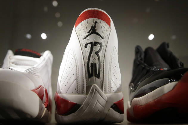 A selection of NBA, Basketball Herren, USA legend Michael Jordan s game worn sneakers are on display and soon to be auctioned for the Original Air: Michael Jordan Game-Worn and.Player Exclusive Sneaker Rarities Auction at Christie s in New York City on Friday, July 24, 2020.  NYP20200724153 JOHNxANGELILLO  imago images 102669766 JOHNxANGELILLOxviaxwww.imago-images.de