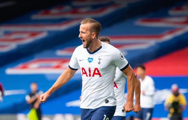 Tottenham s Harry Kane celebrating his first goal during the Premier League match between Crystal Palace and Tottenham Hotspur, Football Stadiums around remain empty due to the Covid-19 Pandemic as Government social distancing laws prohibit supporters inside venues resulting in all fixtures being played behind closed doors until further notice at Selhurst Park, London, England on 26 July 2020. Copyright: xAndrewxAleksiejczukx PMI-3545-0005
