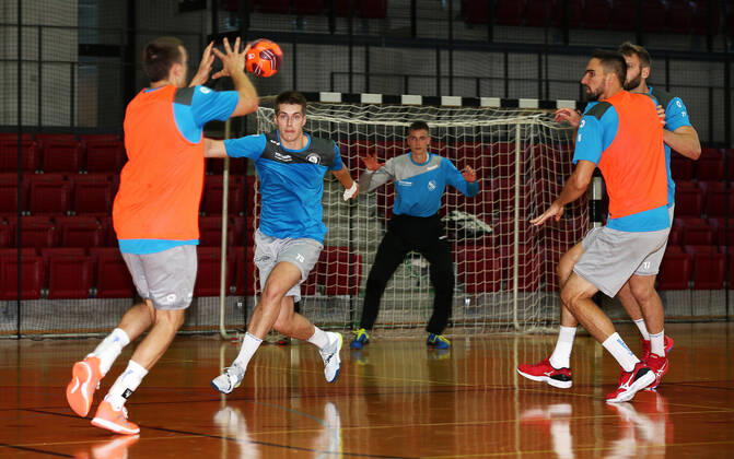 29 07 2020, Germany, Stuttgart, Handball 1 Bundesliga season 2020 2021 TVB 1898 Stuttgart Training middle Viggo Kristjansson TVB