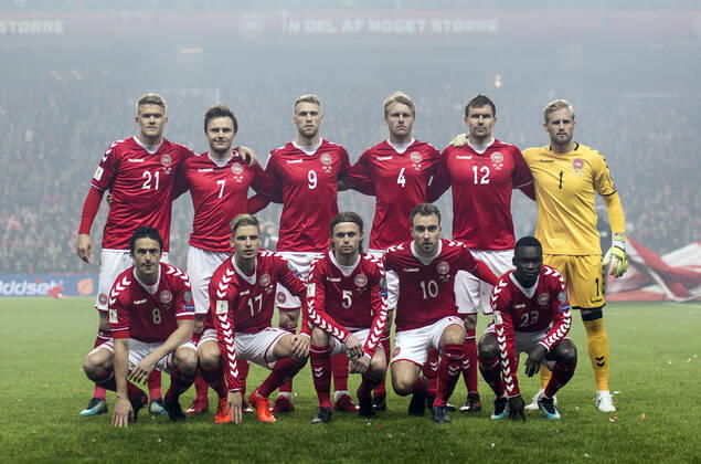 World Cup Playoff - Denmark v Ireland Denmark, Copenhagen - November 11, 2017. The Danish line up for the World Cup play off match against Ireland: Kasper Schmeichel (1), Peter Ankersen (5), Simon Kjaer (4), Andreas Bjelland (12), Jens Stryger Larsen (17), William Kvist (7), Christian Eriksen (10), Thomas Delaney (8). Nicolai Jorgensen (9), Andreas Cornelius (21) and Pione Sisto (23). Copenhagen Denmark Telia Parken Copyright: xGonzalesxPhoto SamyxKhabthanix