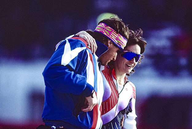 Speed skating, Eisschnelllauf Bonnie Blair Bonnie Blair (USA) with her coach Peter Mueller at the 1994 Olympic Winter games, Winterspiele,Spiele, Summer games Copyright: xStevenxExxSutton DUOMO PCNx SS0102_067585