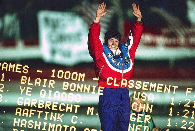 Archivbilder der Woche Sport KW41 Speed skating, Eisschnelllauf Bonnie Blair Bonnie Blair (USA) wins the gold medal in the women s 1000m long track speed skating at the 1992 Olympic Winter games, Winterspiele,Spiele, Summer games Albertville L anneau de vitesse France Copyright: xDUOMO PCNx SS0103_067539