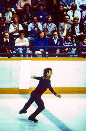 OLYMPIC LEGENDS: Brian Boitano 1988 Olympic Winter games, Winterspiele,Spiele, Summer games Figure skating, Eiskunstlauf Brian Boitano (USA) gold medal winner competing in the Men s Figure Skating Free Skate at the 1988 Olympic Winter Games. Calgary Olympic Saddledome Alberta Canada Copyright: xStevenxExxSutton DUOMO PCNx OL8802_FS038