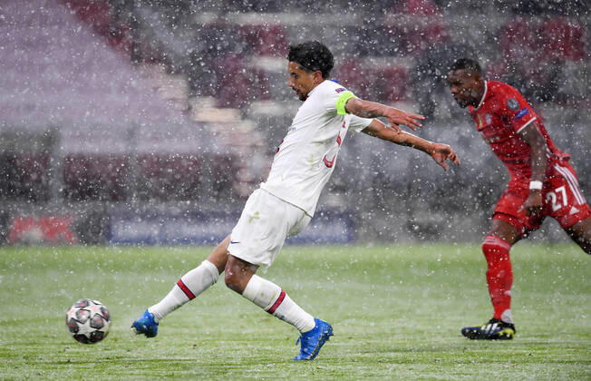 FOOTBALL CHAMPIONS LEAGUE SEASON 2020 2021 Quarterfinal First leg 07 04 2021 FC Bayern Muenchen Paris Saint Germain Marquinhos left, Paris Saint Germain scores against David Alaba right, FC Bayern Muenchen 0 2 PHOTO Markus Ulmer Pressefoto Ulmer Pool via Ulrich Hufnagel Hufnagel PR xxNOxMODELxRELEASExx For journalistic use only Only for editorial use No commercial usage Germany