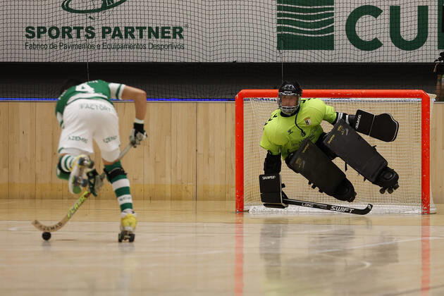 Sporting CP v OC Barcelos - Rink Hockey 1st Division Playoff Ferran Font faces Constantino Acevedo during the Rink Hockey playoffs 1st leg between Sporting CP and OC Barcelos, at Pavilhao Joao Rocha, Lisboa, Portugal, 08, May, 2021 Lisbon Portugal rico-sporting210508_np0lM Copyright: xJoaoxRicox