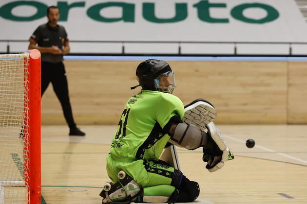 Sporting CP v OC Barcelos - Rink Hockey 1st Division Playoff Angelo Girao defends during the Rink Hockey playoffs 1st leg between Sporting CP and OC Barcelos, at Pavilhao Joao Rocha, Lisboa, Portugal, 08, May, 2021 Lisbon Portugal rico-sporting210508_npqVA Copyright: xJoaoxRicox