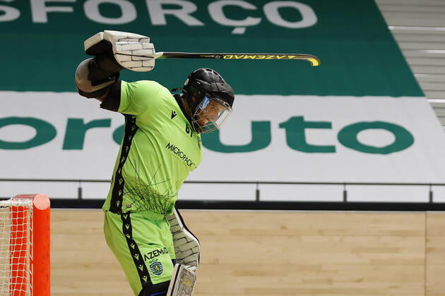 Sporting CP v OC Barcelos - Rink Hockey 1st Division Playoff Angelo Girao celebrates his teammate goal during the Rink Hockey playoffs 1st leg between Sporting CP and OC Barcelos, at Pavilhao Joao Rocha, Lisboa, Portugal, 08, May, 2021 Lisbon Portugal rico-sporting210508_np9QC Copyright: xJoaoxRicox