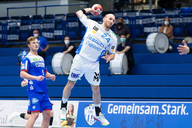 v l Jonathan Carlsbogard TBV Lemgo Lippe 9 , Marcel Schiller Frisch Auf Goeppingen 24 GER, Handball, 1 Bundesliga, TBV Lemgo Lippe vs Frisch Auf Goeppingen, 18 05 2021 Lemgo Copyright: xEibner-Pressefotox xJanxStrohdiekx EP_JSK
