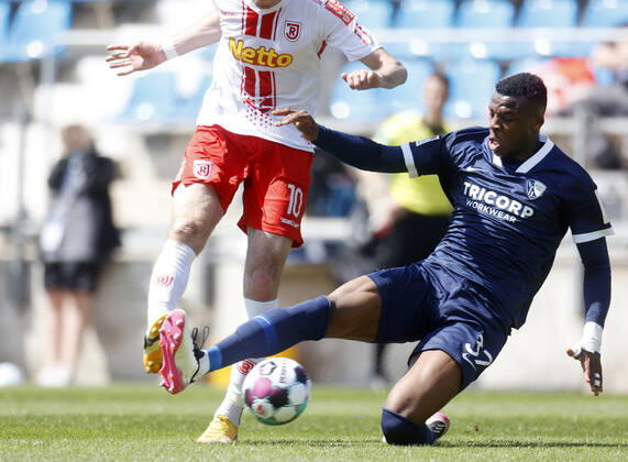 09 05 2021, Football season 2020 21 2 Bundesliga, 32 Matchday, VFL Bochum Jahn Regensburg 5 1 Armel Bella KOTCHAP VFL