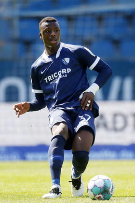 09 05 2021, Football season 2020 21 2 Bundesliga, 32 Matchday, VFL Bochum Jahn Regensburg 5 1 Armel Bella KOTCHAP VFL