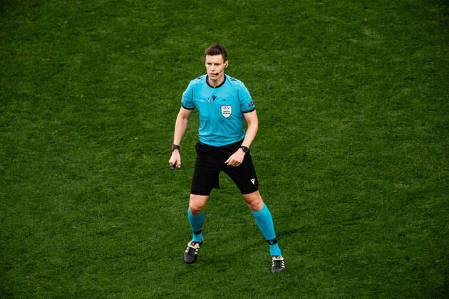 210618 referee Daniel Siebert during the UEFA Euro 2020 Football Championship match between Sweden and Slovakia on June 18, 2021 in Saint Petersburg Photo Ludvig Thunman BILDBYRAN kod LT JM0141 bbeng fotboll football soccer fotball fotbolls em europamästerskap em uefa euro uefa european football championship euro 2020 sverige sverige a sweden slovakia slovakien,  Copyright: LUDVIGxTHUNMAN BB210618LT132
