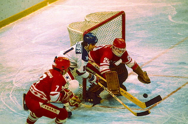 1980 Olympic Winter games, Winterspiele,Spiele, Summer games USA Ice hockey, Eishockey Goalie Vladislav Tretiak (URS) defends against Steve Christoff of Team USA in the Men s Ice Hockey semi-final at the 1980 Olympic Winter Games. Lake Placid New York United States Copyright: xPaulxJxSutton DUOMO PCNx IH0101_80003