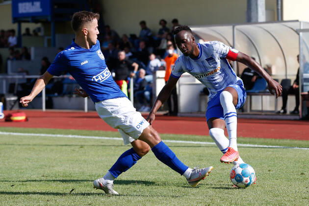 07 07 2021, xtgx, football test match, MSV Neuruppin Hertha BSC Berlin emspor, v l Dodi Lukebakio Hertha, 11 right duel, duel, fight, tackle DFL DFB REGULATES PROHIBIT ANY USE OF PHOTOGRAPHS as IMAGE SEQUENCES and or QUASI VIDEO Neuruppin