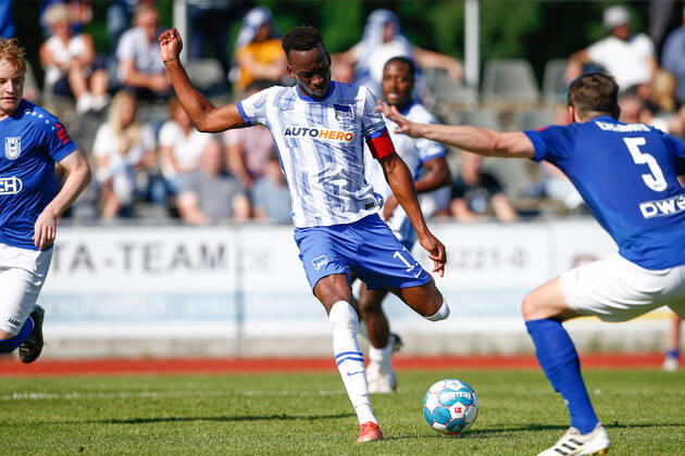 07 07 2021, xtgx, football test match, MSV Neuruppin Hertha BSC Berlin emspor, v l Dodi Lukebakio Hertha, 11 shoots goal, goal scorer, scores goal, scores the goal DFL DFB REGULATIONS PROHIBIT ANY USE OF PHOTOGRAPHS as IMAGE SEQUENCES and or QUASI VIDEO Neuruppin