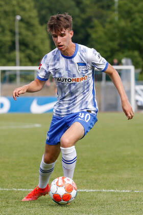07 07 2021, xtgx, football test match, MSV Neuruppin Hertha BSC Berlin emspor, v l Jonas Michelbrink Hertha, 40 clipping, single frame, Ganzkoerper, single frame DFL DFB REGULATIONS PROHIBIT ANY USE OF PHOTOGRAPHS as IMAGE SEQUENCES and or QUASI VIDEO Neuruppin