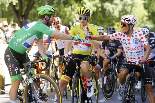 CARCASSONNE, FRANCE - JULY 09 : CAVENDISH Mark (GBR) of DECEUNINCK - QUICK-STEP, POGACAR Tadej (SLO) of UAE TEAM EMIRATES, QUINTANA Nairo (COL) of TEAM ARKEA - SAMSIC during stage 13 of the 108th edition of the 2021 Tour de France cycling race, a stage of 219,9 kms between Nimes and Carcassonne. on July 9, 2021 in Carcassonne, France, 9 07 2021 CYCLISME : Tour de France 2021 - Etape 13 - Nimes to Carcassonne - 09 07 2021 PHOTONEWS PANORAMIC
