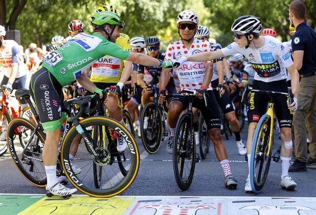 CARCASSONNE, FRANCE - JULY 09 : CAVENDISH Mark (GBR) of DECEUNINCK - QUICK-STEP, POGACAR Tadej (SLO) of UAE TEAM EMIRATES, QUINTANA Nairo (COL) of TEAM ARKEA - SAMSIC, VINGEGAARD Jonas (DEN) of JUMBO-VISMA during stage 13 of the 108th edition of the 2021 Tour de France cycling race, a stage of 219,9 kms between Nimes and Carcassonne. on July 9, 2021 in Carcassonne, France, 9 07 2021 CYCLISME : Tour de France 2021 - Etape 13 - Nimes to Carcassonne - 09 07 2021 PHOTONEWS PANORAMIC