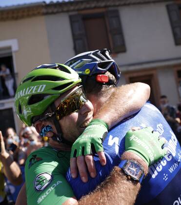CARCASSONNE, FRANCE - JULY 09 : CAVENDISH Mark (GBR) of DECEUNINCK - QUICK-STEP celebrates the win during stage 13 of the 108th edition of the 2021 Tour de France cycling race, a stage of 219,9 kms between Nimes and Carcassonne. on July 9, 2021 in Carcassonne, France, 9 07 2021 CYCLISME : Tour de France 2021 - Etape 13 - Nimes to Carcassonne - 09 07 2021 PHOTONEWS PANORAMIC