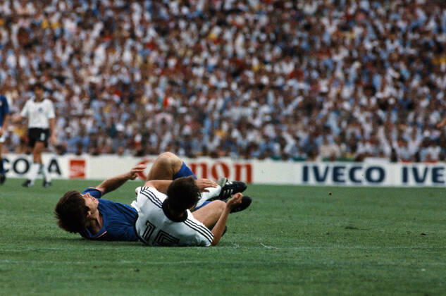 11 07 82 Italy Germany Spain, Madrid, 11 07 1982, Football, FIFA World Cup 1982 in Spain, Final, Italy FRG Germany DFB 3 1 v l Gabriele Oriali Italy , Uli Stielike Germany