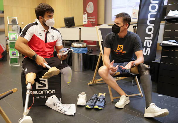 PARALYMPICS - OEPC, equipping Tokyo 2020 VIENNA,AUSTRIA,21.JUL.21 - PARALYMPICS - OEPC, equipping Paralympic Summer Games Tokyo 2020. Image shows Markus Swoboda (AUT) and Matthias Lanzinger (Salomon). GEPAxpictures xWalterxLuger