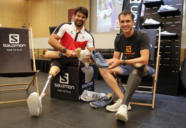 PARALYMPICS - OEPC, equipping Tokyo 2020 VIENNA,AUSTRIA,21.JUL.21 - PARALYMPICS - OEPC, equipping Paralympic Summer Games Tokyo 2020. Image shows Markus Swoboda (AUT) and Matthias Lanzinger (Salomon). GEPAxpictures xWalterxLuger