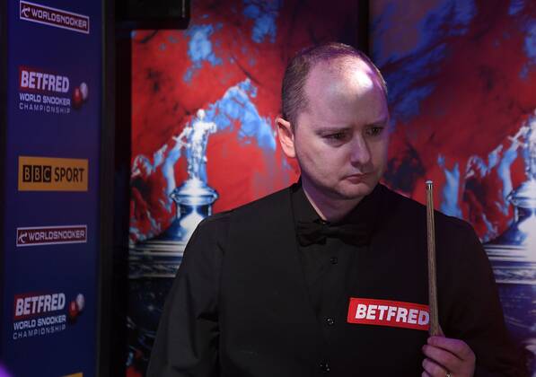 Mandatory Credit: Photo by Anna Gowthorpe Bpi Shutterstock (9639237ab) Graeme Dott of Scotland arrives for his first round match Betfred World Snooker Championship, Day Two, The Crucible Theatre, Sheffield, UK, 22 Apr 2018 Betfred World Snooker Championship, Day Two, The Crucible Theatre, Sheffield, UK, 22 Apr 2018 Copyright: xAnnaxGowthorpe Bpi Shutterstockx 9639237ab
