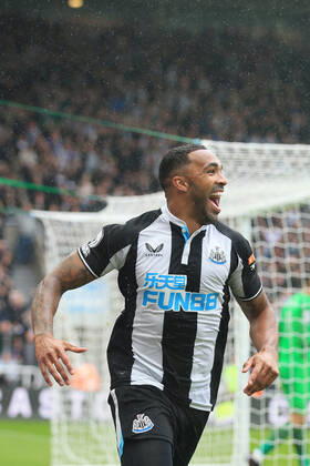 Fußball Premier League Newcastle United v West Ham United 15. August 2021 Premier League Newcastle United v West Ham United Callum Wilson von Newcastle United jubelt nach seinem ersten Tor Foto Simon Stacpoole Abseits Newcastle upon Tyne UK Copyright: xSimonxStacpoolexOffside
