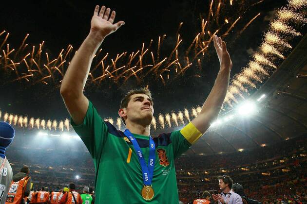 Mandatory Credit: Photo by Back Page Images Shutterstock (1206333ai) Iker Casillas of Spain celebrates with his winner s medal Netherlands v Spain, 2010 FIFA World Cup, WM, Weltmeisterschaft, Fussball Final football match, Soccer City, Johannesburg, South Africa - 11 Jul 2010 Iker Casillas of Spain celebrates with his winner s medal as fireworks go off after his sides win against Netherlands in the World Cup Final EDITORIAL USE ONLY Netherlands v Spain, 2010 FIFA World Cup Final football match, Soccer City, Johannesburg, South Africa - 11 Jul 2010 EDITORIAL USE ONLY Copyright: xBackxPagexImages Shutterstockx 1206333ai