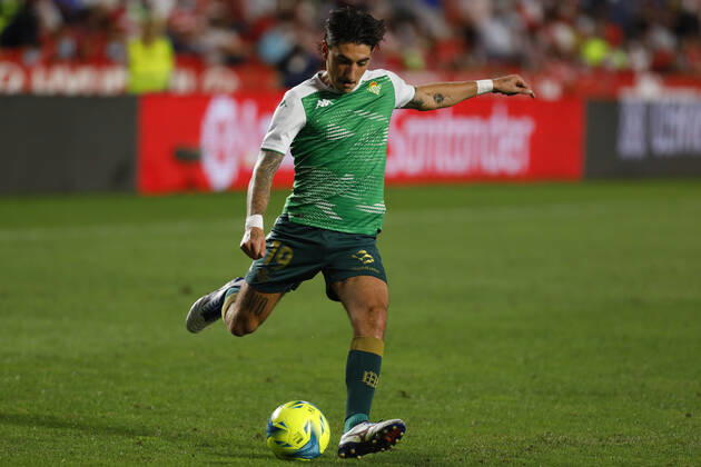 Granada CF v Real Betis - La Liga Santander Bellerin, of Real Betis during the La Liga match between Granada CF and Real Betis at Nuevo Los Carmenes Stadium on September 13, 2021 in Granada, Spain. Granada Granada Spain camaramartinez-granadac210913_npHhy  Copyright: xÃlexxCamarax
