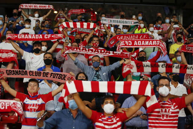 Granada CF v Real Betis - La Liga Santander Supporters of Granada during the La Liga match between Granada CF and Real Betis at Nuevo Los Carmenes Stadium on September 13, 2021 in Granada, Spain. Granada Granada Spain camaramartinez-granadac210913_npD2F  Copyright: xÃlexxCamarax