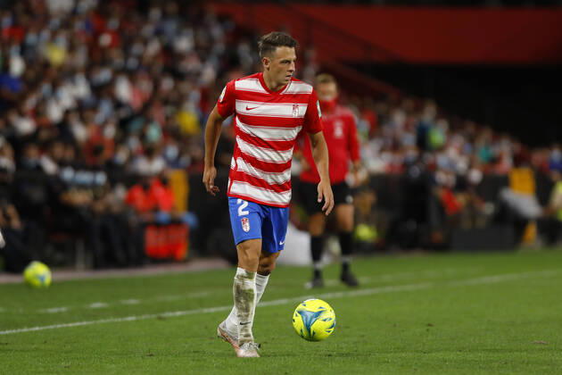 Granada CF v Real Betis - La Liga Santander Santiago Arias, of Granada CF during the La Liga match between Granada CF and Real Betis at Nuevo Los Carmenes Stadium on September 13, 2021 in Granada, Spain. Granada Granada Spain camaramartinez-granadac210913_npQh4  Copyright: xÃlexxCamarax