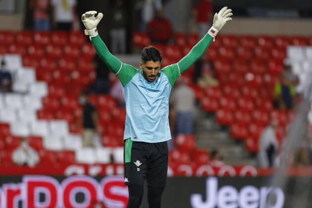 Granada CF v Real Betis - La Liga Santander Rui Silva, of Real Betis during the La Liga match between Granada CF and Real Betis at Nuevo Los Carmenes Stadium on September 13, 2021 in Granada, Spain. Granada Granada Spain camaramartinez-granadac210913_npIFz  Copyright: xÃlexxCamarax