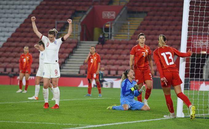 Southampton, England, 17th September 2021. Ellen White of England celebrates as Julija Zivikj of North Macedonia scores an own goal to make it 3-0 during the FIFA 2023 Women s World Cup Qualifying match at St Mary s Stadium, Southampton. Picture credit should read: Paul Terry Sportimage EDITORIAL USE ONLY. No use with unauthorised audio, video, data, fixture lists, club league logos or live services. Online in-match use limited to 120 images, no video emulation. No use in betting, games or single club league player publications. SPI-1202-0018
