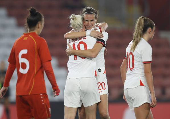 Southampton, England, 17th September 2021. Bethany England of England celebrates with Jill Scott after scoring to make it 5-0 during the FIFA 2023 Women s World Cup Qualifying match at St Mary s Stadium, Southampton. Picture credit should read: Paul Terry Sportimage EDITORIAL USE ONLY. No use with unauthorised audio, video, data, fixture lists, club league logos or live services. Online in-match use limited to 120 images, no video emulation. No use in betting, games or single club league player publications. SPI-1202-0038