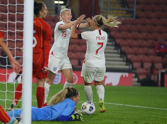 Southampton, England, 17th September 2021. Bethany England (L) of England celebrates after scoring to make it 5-0 during the FIFA 2023 Women s World Cup Qualifying match at St Mary s Stadium, Southampton. Picture credit should read: Paul Terry Sportimage EDITORIAL USE ONLY. No use with unauthorised audio, video, data, fixture lists, club league logos or live services. Online in-match use limited to 120 images, no video emulation. No use in betting, games or single club league player publications. SPI-1202-0061