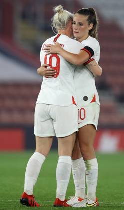 Southampton, England, 17th September 2021. Bethany England of England hugs Ella Toone after the FIFA 2023 Women s World Cup Qualifying match at St Mary s Stadium, Southampton. Picture credit should read: Paul Terry Sportimage EDITORIAL USE ONLY. No use with unauthorised audio, video, data, fixture lists, club league logos or live services. Online in-match use limited to 120 images, no video emulation. No use in betting, games or single club league player publications. SPI-1202-0077