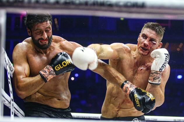 Bilder des Jahres 2021, Sport 10 Oktober Sport Themen der Woche KW42 ARNHEM, 23-10-2021, Gelredome, Glory Collision III, Rico Verhoeven, Ben Sadik Glory Collision III  x14034905x Copyright: