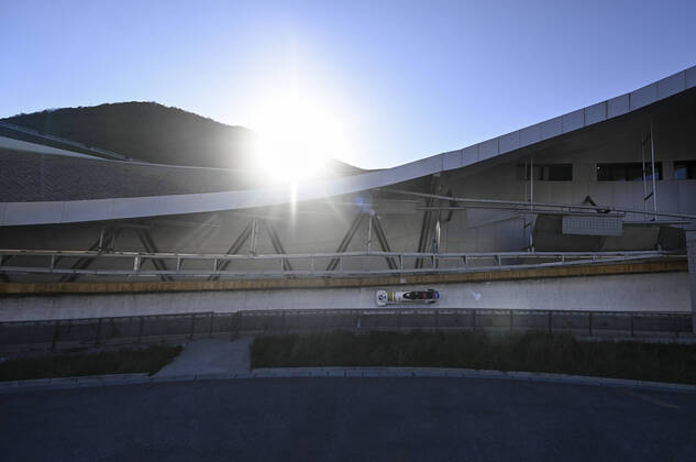 Peking 2022, Testfahrten im National Sliding Center in Yanqing